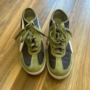 Reebok Women’s tennis shoes